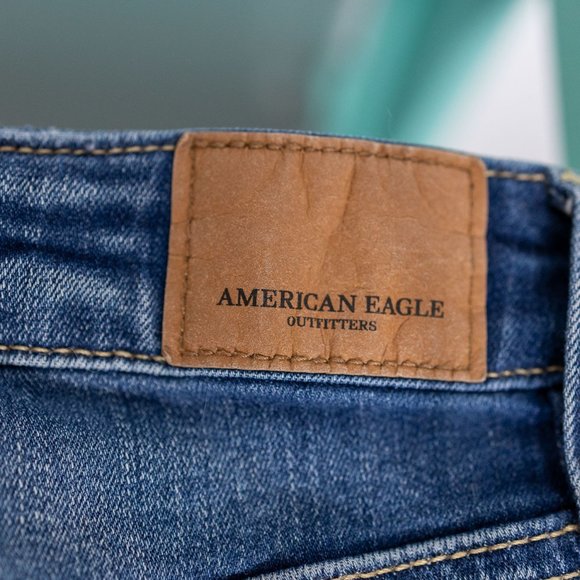 American Eagle Super Stretch Ultra Ripped Jeans Womans 6 - Picture 2 of 5